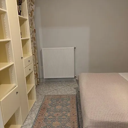 Upscale And Spacious 3br *