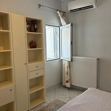 Upscale And Spacious 3br