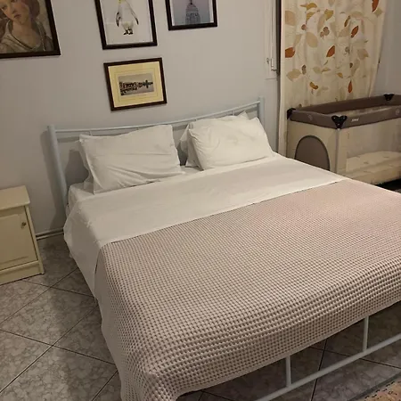 Upscale And Spacious 3br 公寓 *