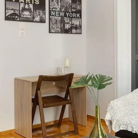 Upscale And Spacious 3br Διαμέρισμα *