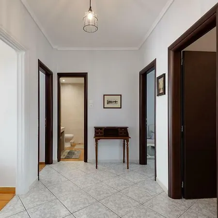 Upscale And Spacious 3br 公寓 塞萨洛尼基
