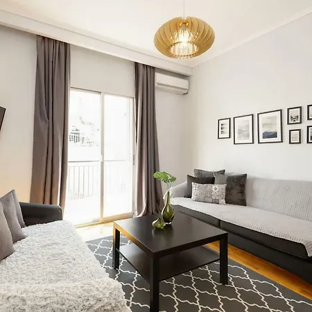 Upscale And Spacious 3br Διαμέρισμα *