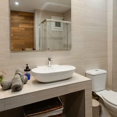 Upscale And Spacious 3br Θεσσαλονίκη