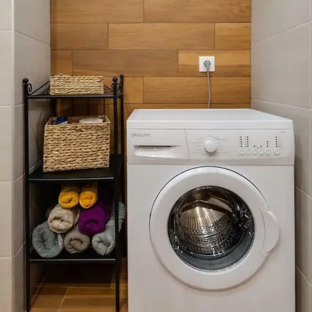 Upscale And Spacious 3br Διαμέρισμα